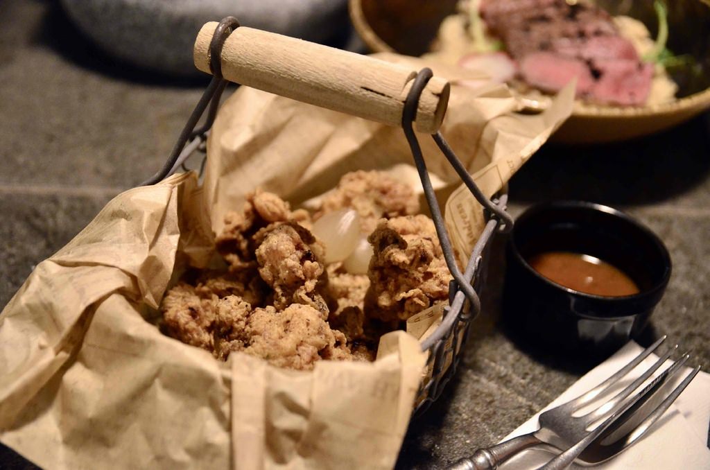 Blind pig 盲豬餐酒館 餐點 威士忌BBQ炸雞01